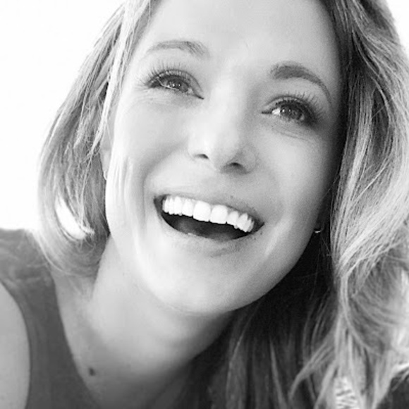 Meet your Posher, Kelli - Picture 1 of 1